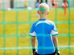 金巧巧街头,品尝小吃,披发拖鞋造,好博体育官网,好博体育直播,体育赛事直播,足球直播