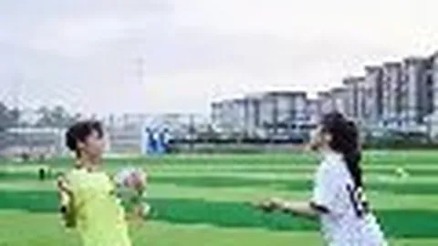 章子怡产后回归遭舆论质疑，港媒赋予“寿星公”昵称